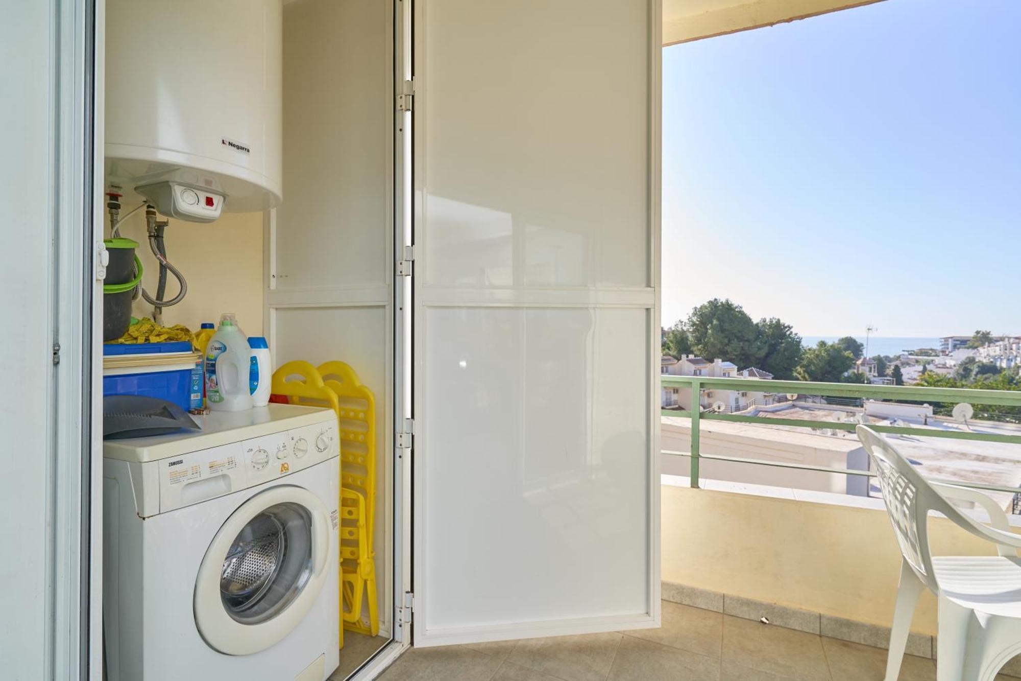 Bright And Spacious 2 Bed Apt Нерха Екстер'єр фото