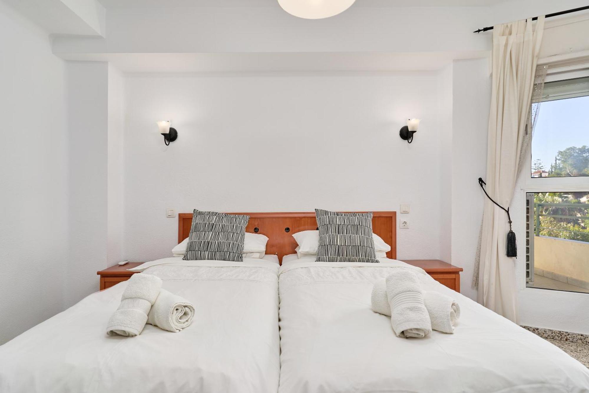 Bright And Spacious 2 Bed Apt Нерха Екстер'єр фото